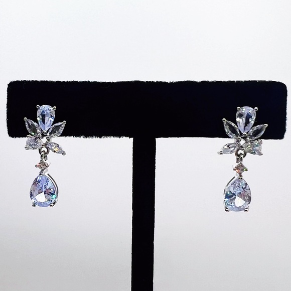 NEW SILVER DIAMONDS EARRINGS - Picture 2 of 5